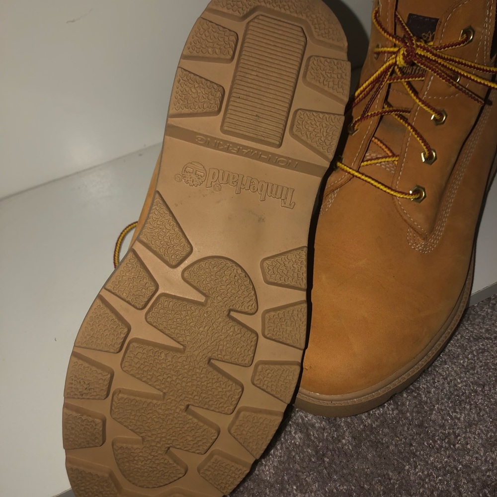 Boots - Picture 4 of 4